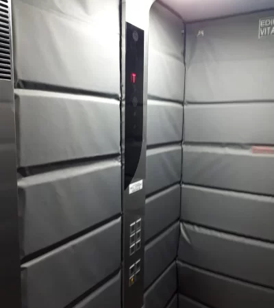 copia_capa_de_protecao_acolchoada_para_elevadores_para_11_e_13_pessoas_cinza_chumbo_15_1_e2741060304214dd89c1716d2fe3e7c9